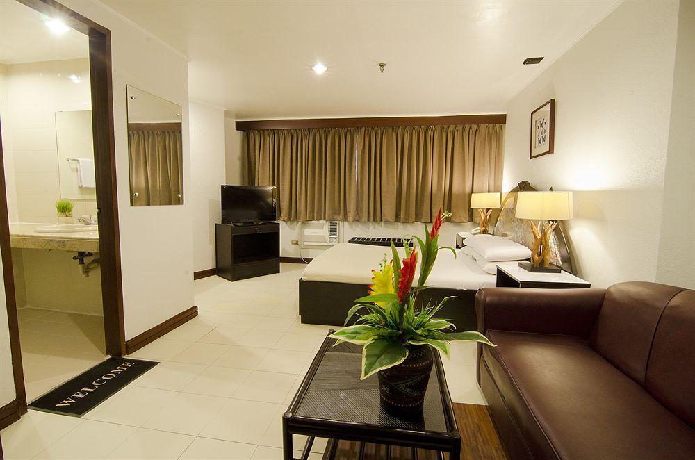 Asia Stars Hotel Таклобан Екстер'єр фото