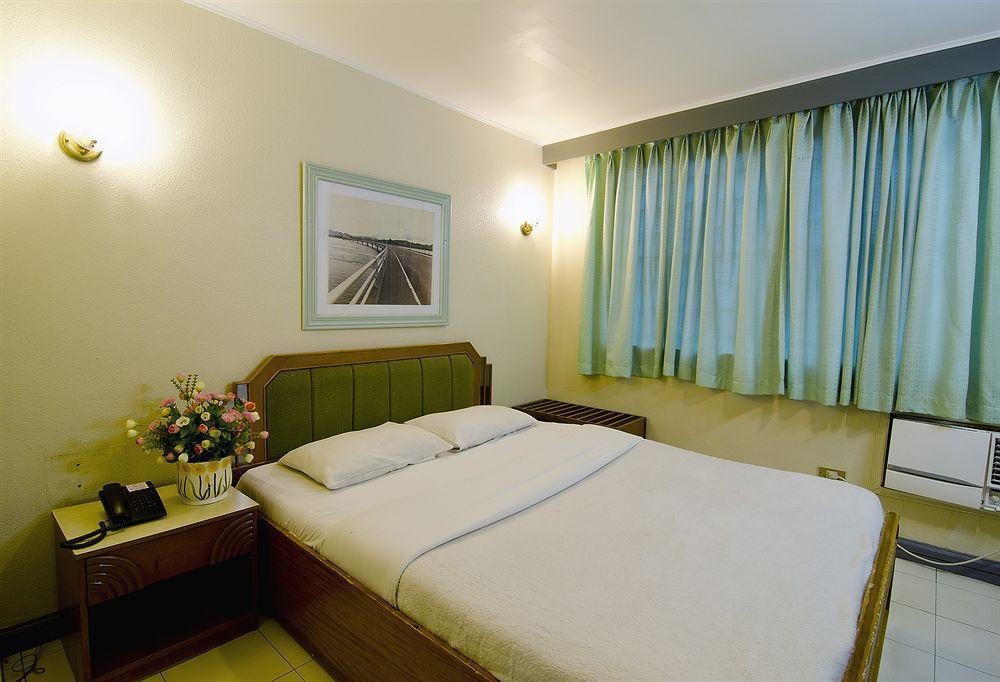 Asia Stars Hotel Таклобан Екстер'єр фото